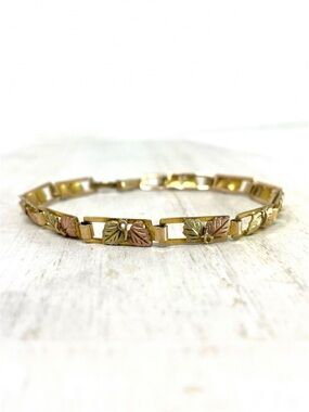 10K tri-colored BLACK HILLS GOLD gold estate, vintage bracelet